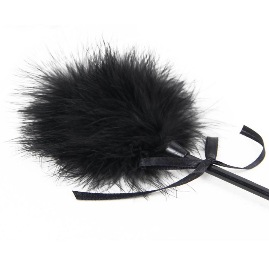 Щекоталка - шлепалка черная