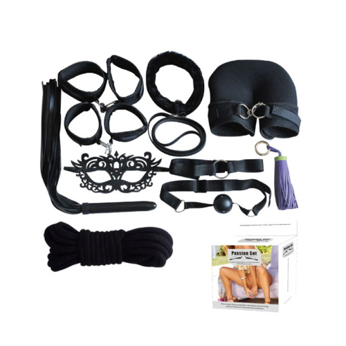 Набор БДСМ (маска, плетка, наручники, наножники, кляп)