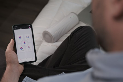 Мастурбатор нереалистичный LOVENSE MAX 2, белый